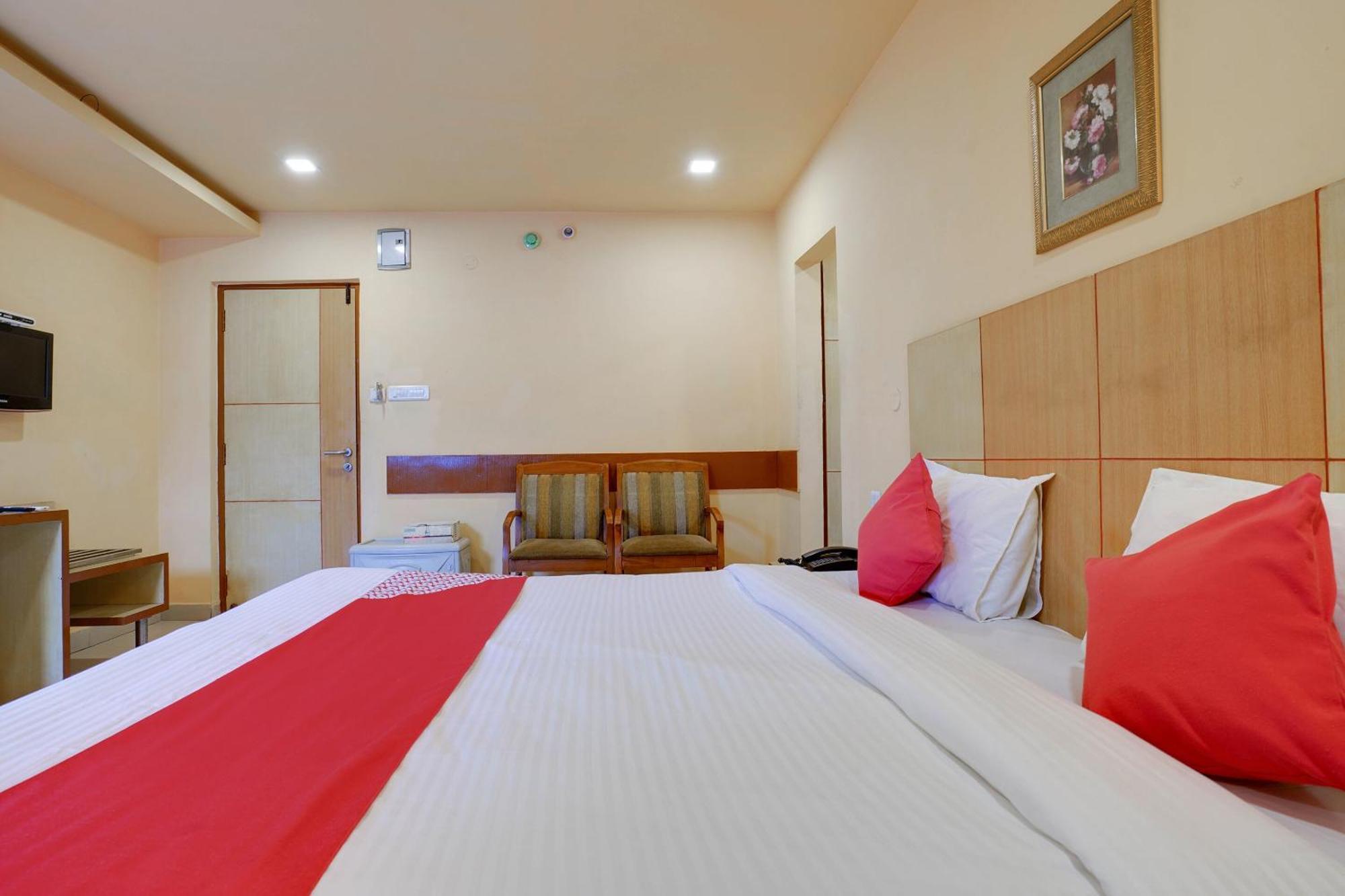 Hotel O Shanta Residency Lodge Sururnagar Экстерьер фото