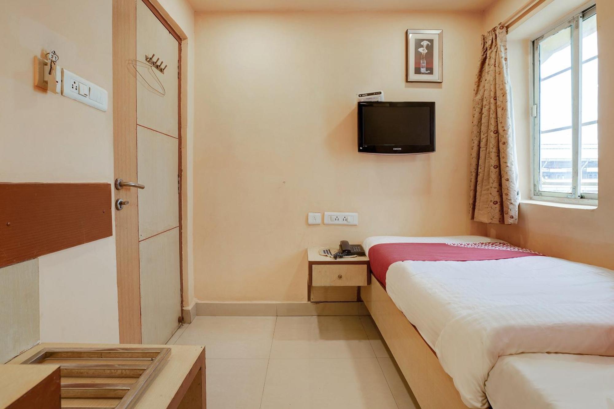 Hotel O Shanta Residency Lodge Sururnagar Экстерьер фото